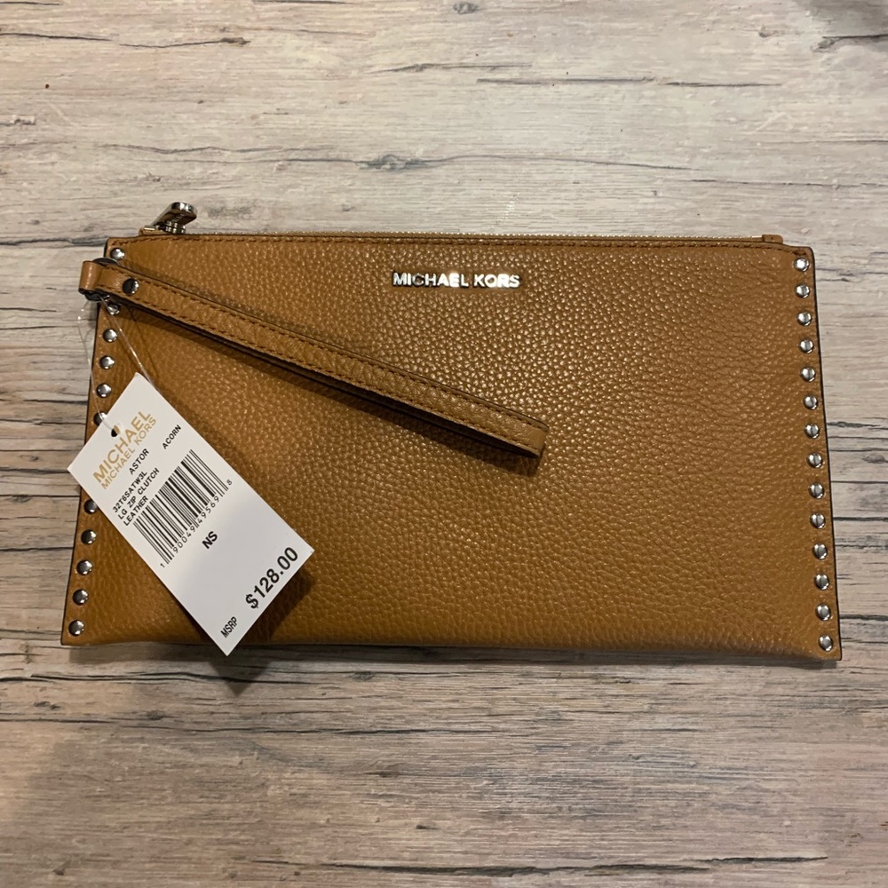 Wristlet